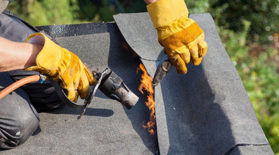 Professional gutter cleaning in South Richmond Hill, NY